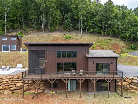 629 Peaks Drive Hayesville NC 28904
