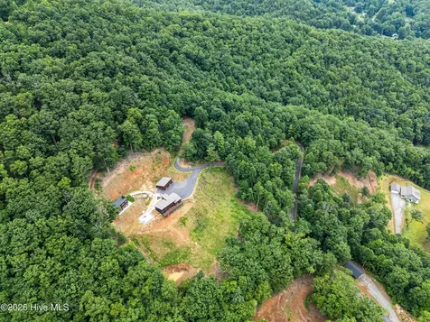 629 Peaks Drive Hayesville NC 28904
