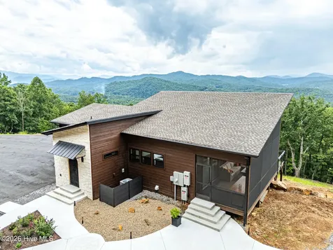 629 Peaks Drive Hayesville NC 28904