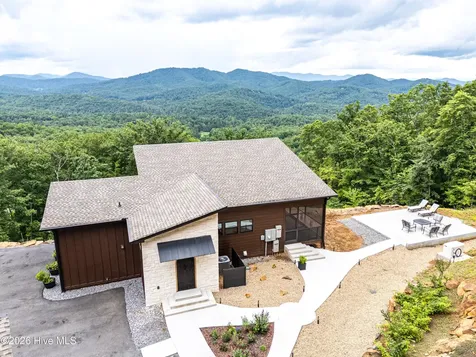 629 Peaks Drive Hayesville NC 28904