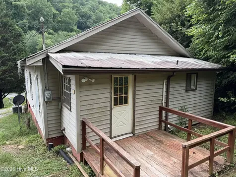 6686 Nc Highway 141 Marble NC 28905