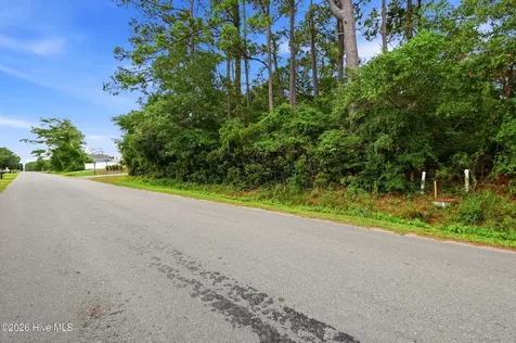 L36 E Yacht Drive Oak Island NC 28465
