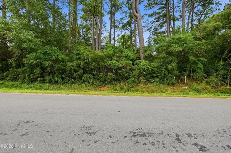 L36 E Yacht Drive Oak Island NC 28465