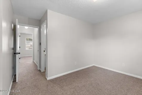 893 W Pueblo Drive Jacksonville NC 28546