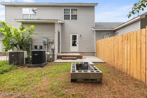 893 W Pueblo Drive Jacksonville NC 28546