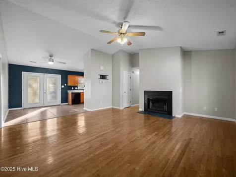 218 Winterberry Court Jacksonville NC 28540