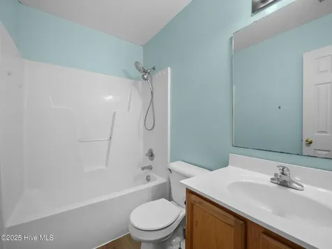 218 Winterberry Court Jacksonville NC 28540