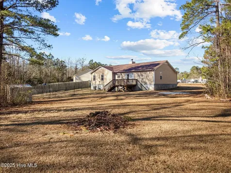 218 Winterberry Court Jacksonville NC 28540