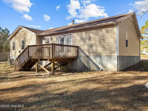 218 Winterberry Court Jacksonville NC 28540