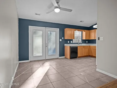 218 Winterberry Court Jacksonville NC 28540