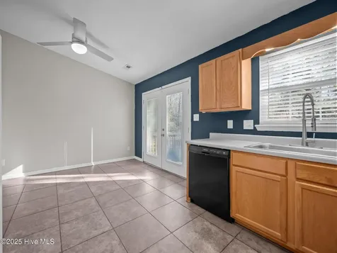 218 Winterberry Court Jacksonville NC 28540