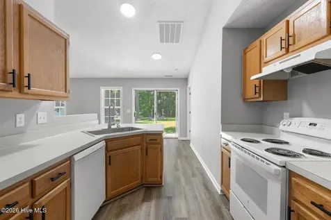 130 Sweetwater Drive Jacksonville NC 28540