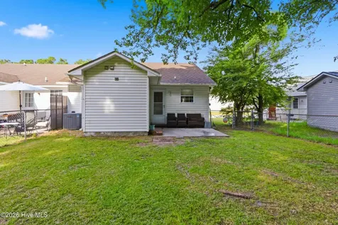 103 Glenside Court Midway Park NC 28544