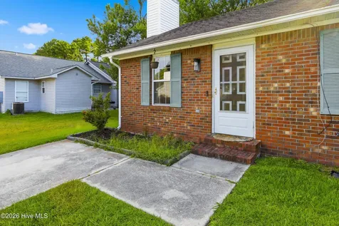 103 Glenside Court Midway Park NC 28544