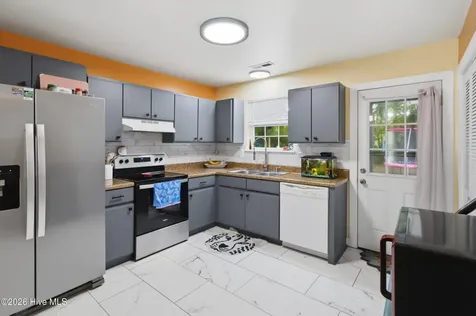 103 Glenside Court Midway Park NC 28544