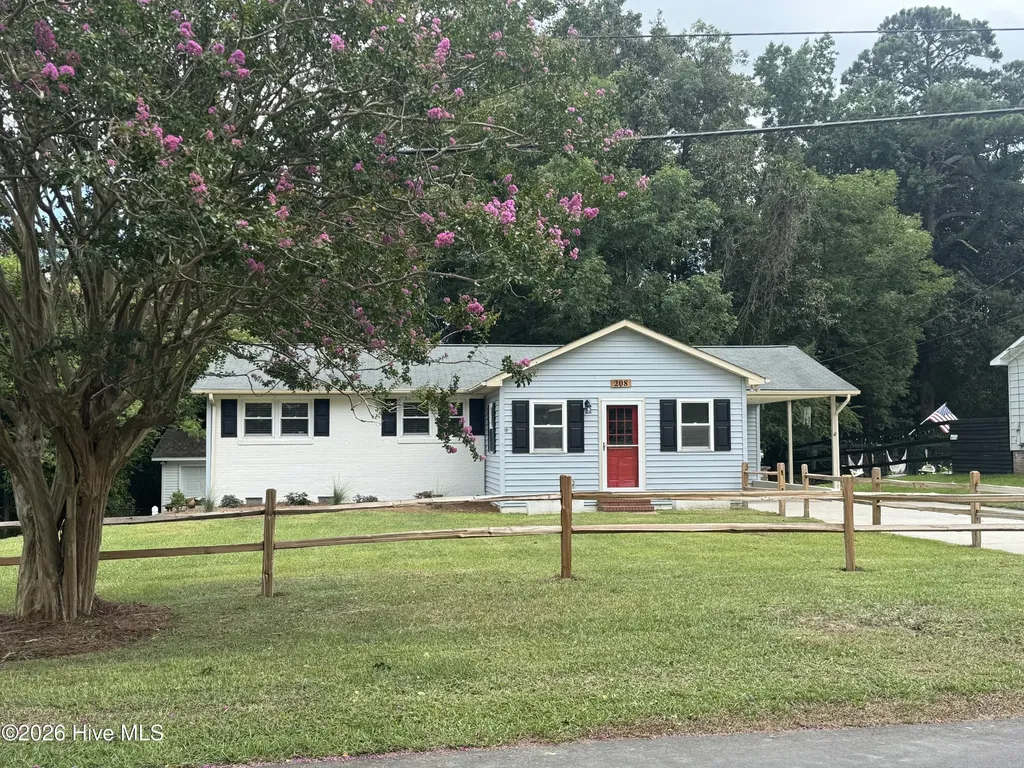 208 Regalwood Drive Jacksonville NC 28546