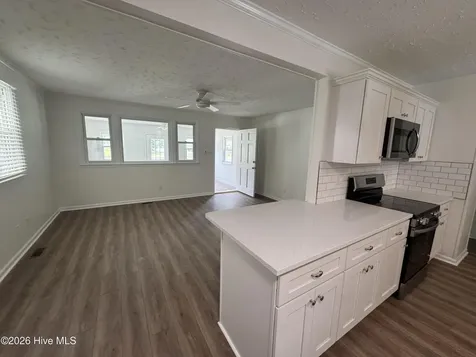 208 Regalwood Drive Jacksonville NC 28546