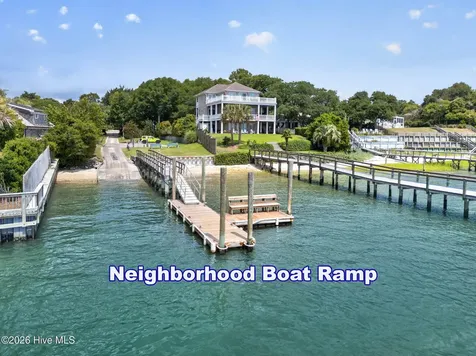 8305 Bald Eagle Lane Wilmington NC 28411