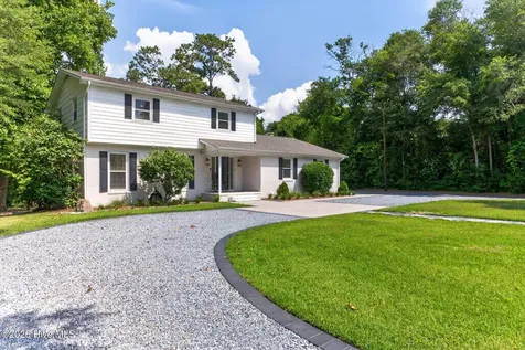 8305 Bald Eagle Lane Wilmington NC 28411