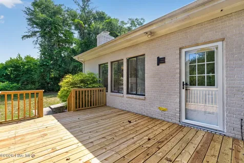 8305 Bald Eagle Lane Wilmington NC 28411