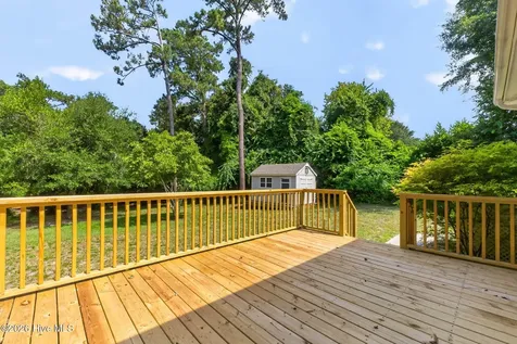 8305 Bald Eagle Lane Wilmington NC 28411