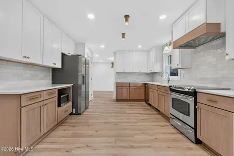 8305 Bald Eagle Lane Wilmington NC 28411