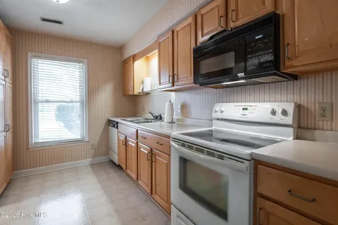 1871 Quail Ridge Road Greenville NC 27858
