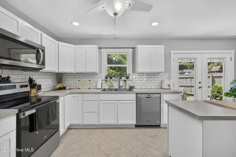 304 Millhouse Road Castle Hayne NC 28429