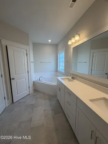 2528 Lakeside Circle Wilmington NC 28401