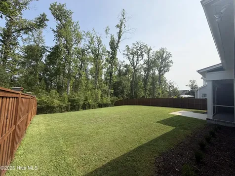 2528 Lakeside Circle Wilmington NC 28401