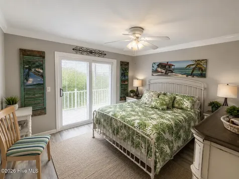 513 Canal Drive Carolina Beach NC 28428