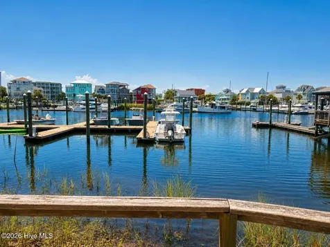 513 Canal Drive Carolina Beach NC 28428