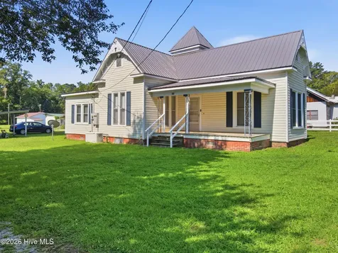 228 Main St Ex Street Edward NC 27821