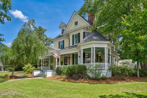 109 S Walnut Street Spring Hope NC 27882
