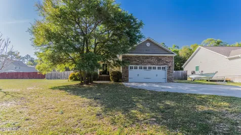 452 Hardison Road Holly Ridge NC 28445