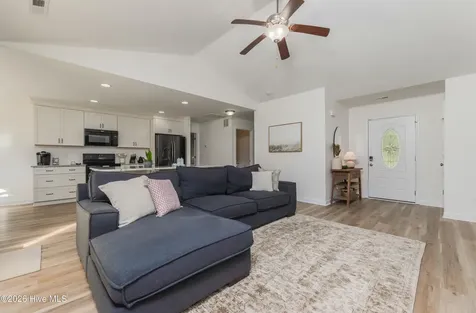 452 Hardison Road Holly Ridge NC 28445