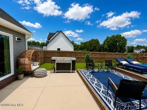 324 Cotton Hill Place Hubert NC 28539