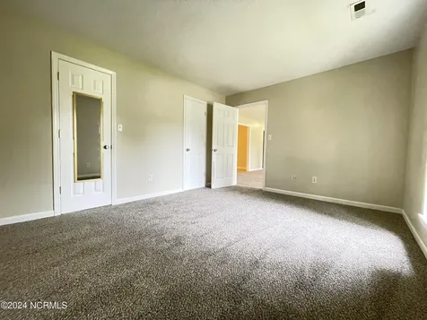 17 Lakewood Court Jacksonville NC 28546