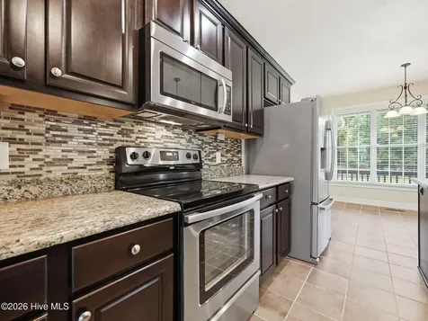 102 Thornberry Place Jacksonville NC 28540