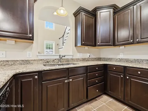 102 Thornberry Place Jacksonville NC 28540