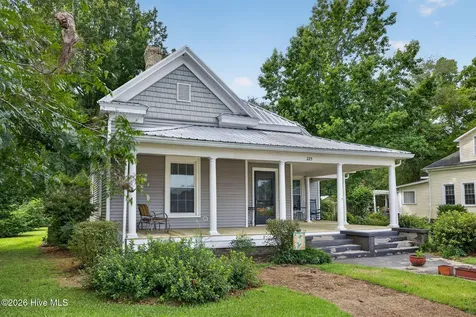 225 Carr Avenue Rocky Point NC 28457