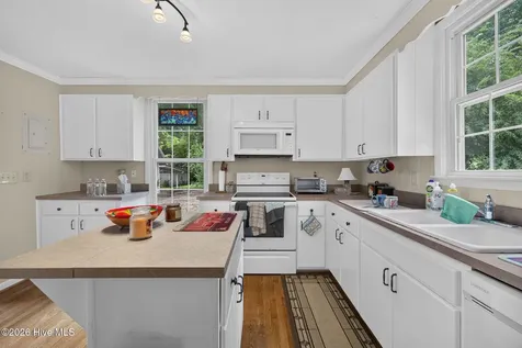 225 Carr Avenue Rocky Point NC 28457