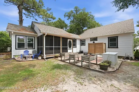 109 Noyes Avenue Morehead City NC 28557