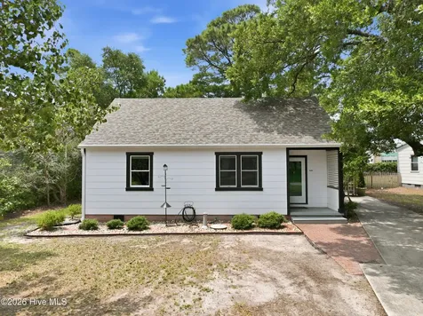 109 Noyes Avenue Morehead City NC 28557