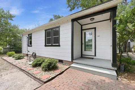 109 Noyes Avenue Morehead City NC 28557