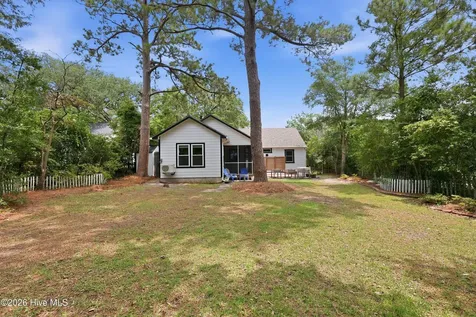 109 Noyes Avenue Morehead City NC 28557