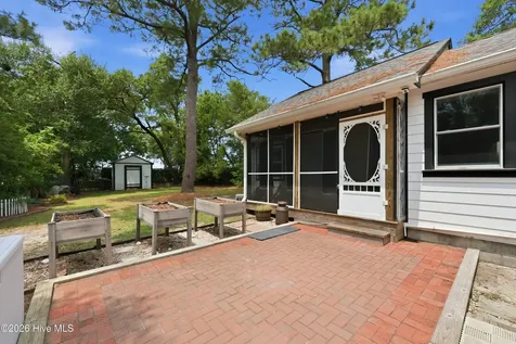 109 Noyes Avenue Morehead City NC 28557