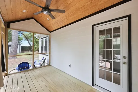 109 Noyes Avenue Morehead City NC 28557
