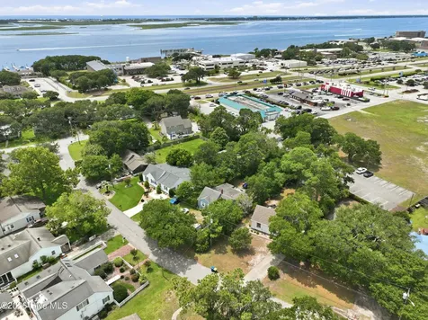109 Noyes Avenue Morehead City NC 28557