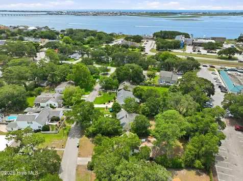109 Noyes Avenue Morehead City NC 28557